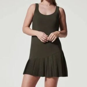 SPANX Get Moving Yes Pleats Mini Tank Dress in Black Plus Size 3x